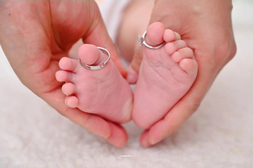 贵州宝宝大便里有血